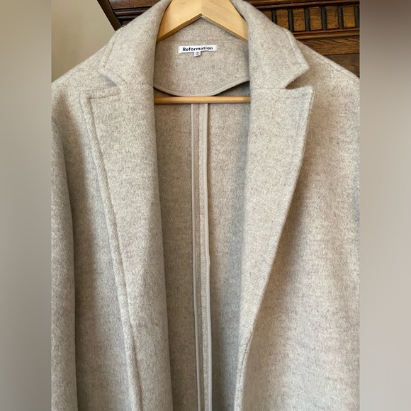 Reformation Coat - Picture 6 of 7